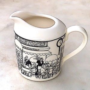 EPOCH CREAMER LE RESTAURANT 10 oz PORCELAIN WHITE BLACK